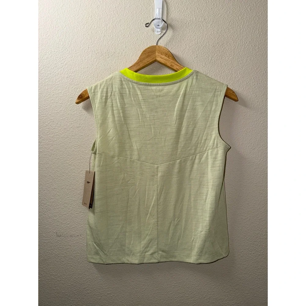 NEW Girls Nike Yoga Tank Top Size Medium